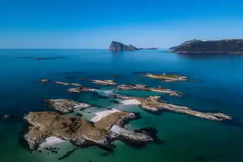 Tromsø: Kvaløya & Sommarøy Guided Tour