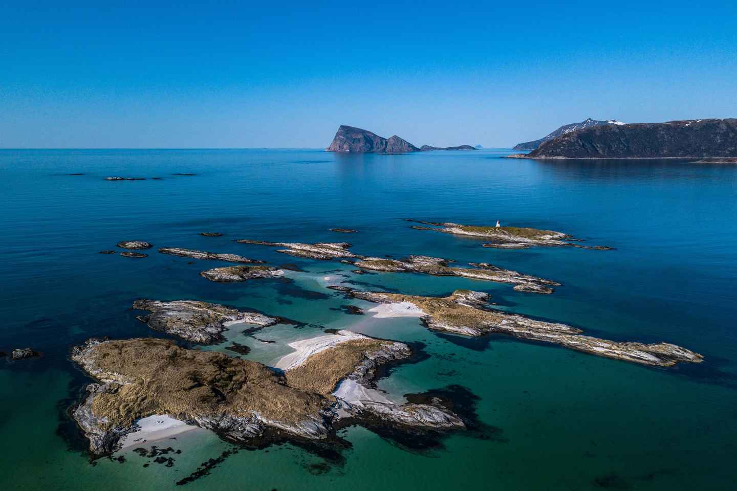 Tromsø: Small Group Kvaløya & Sommarøy Fjord Tour with Lunch