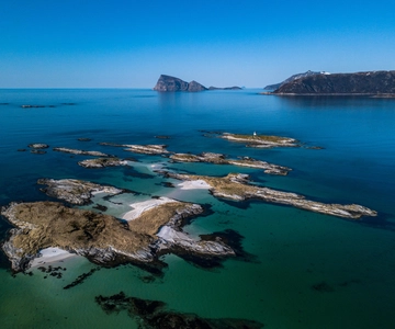 Tromsø: Kvaløya & Sommarøy Guided Tour