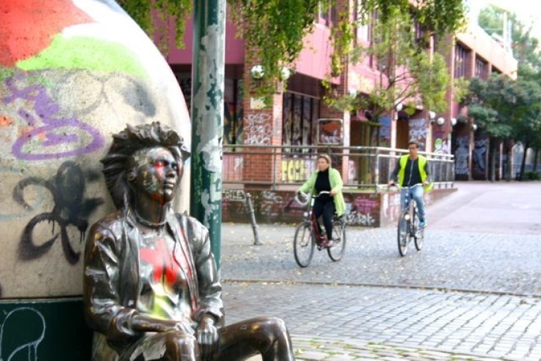 Berlin: "Vibes of Berlin" Bike Tour Public Bike Tour in German