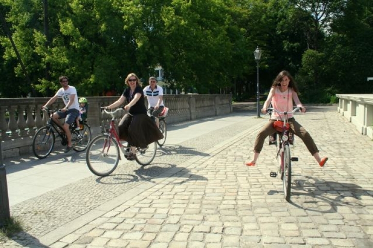 Berlin: "Top Secret" Guided Bike Tour Public Bike Tour in German