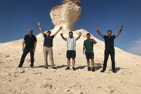 Doha : Piste de course de chameaux/Colline des champignons/Sculpture de Richard Serra