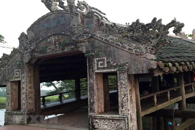 Da Hue: Trasferimento in autobus da Hoi An con Hai Van Pass e Marble ...