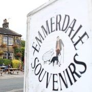 From Leeds: Yorkshire Dales Emmerdale Locations Bus Tour