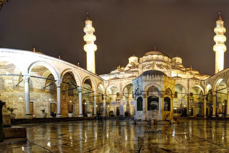 Passeio turístico pela cidade de Istambul, jantar e show turcoExcursão turística pela cidade de Istambul e jantar e show turco