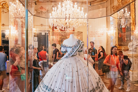 Vienne : visite guidée de la Hofburg et du musée de l&#039;impératrice SisiVisite de groupe en anglais