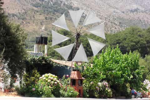 Crete: Follow in the Footsteps of Greek Mythology