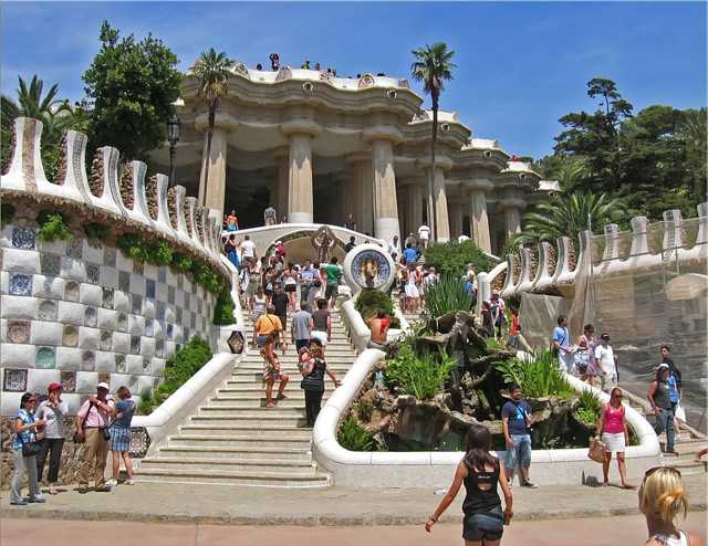 Sagrada Família Et Parc Güell : Billet Et Visite Guidée | GetYourGuide