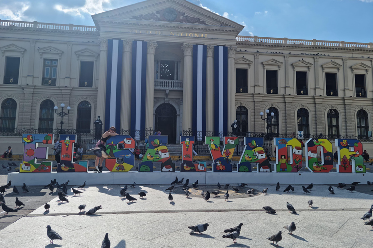 PROMENADE DANS LE CENTRE HISTORIQUE DE SAN SALVADOR