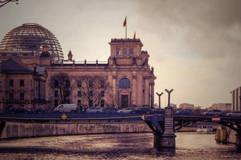Tour privato di Berlino della Seconda Guerra Mondiale: Storia del terzo reichTour privato di Berlino della Seconda Guerra Mondiale: Storia del Terzo Reich