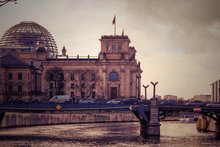 Tour privato di Berlino della Seconda Guerra Mondiale: Storia del terzo reichTour privato di Berlino della Seconda Guerra Mondiale: Storia del Terzo Reich