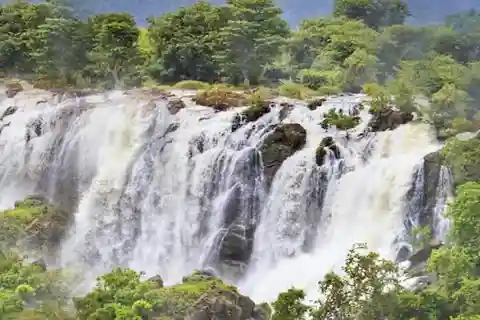 Shivanasamudra Waterfalls & Ancient Somnathpur Tour