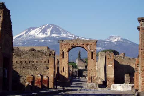 Pompei e Vesuvio: tour con ingresso prioritario da Napoli