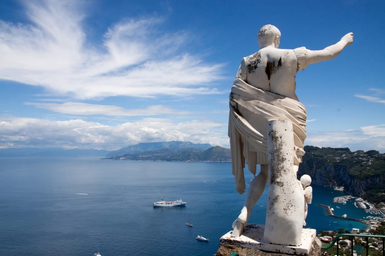 Ab Sorrent: Capri und Blaue Grotte TagestourTour auf Deutsch ab Treffpunkt