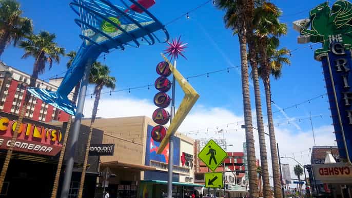 las vegas fremont street walking tour