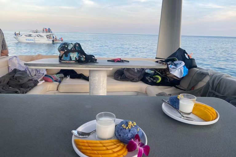 Phuket Luxury Small Group Yacht Tour & Water Toys & Racha