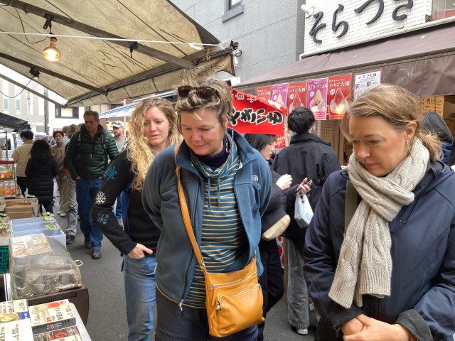 Tsukiji Fish Market Culture Walking and Food Tour