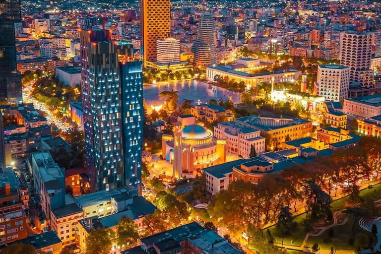 与当地司机一起在 6 小时内探索地拉那当地司机带你在 6 小时内探索地拉那