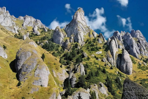 Romania: 3-Day Carpathian Mountains Hiking Tour