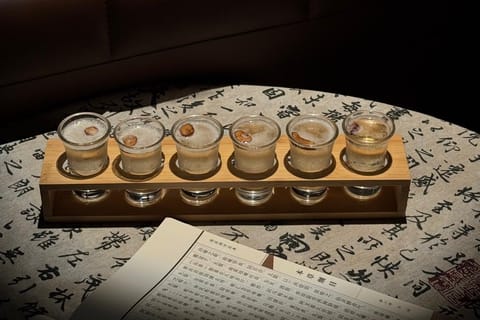 Shanghai Guided Bar Hopping Night - TCM & Fortune Telling