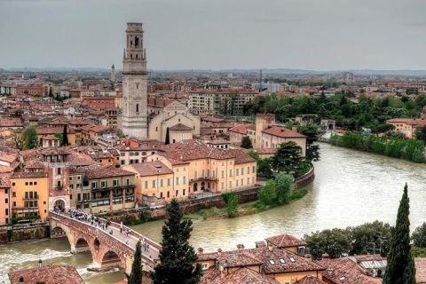 Ab Jesolo: Tagestour nach Verona, Sirmione und zum Gardasee