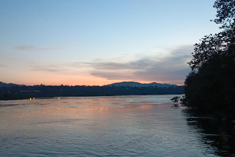 Kampala: Jinja 2-Day Adventure Tour with Rafting & Cruise