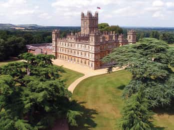 Downton Abbey and Village Small Group Tour from London