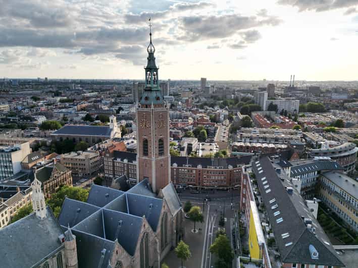 The Hague: Mystery Figures Walking Tour