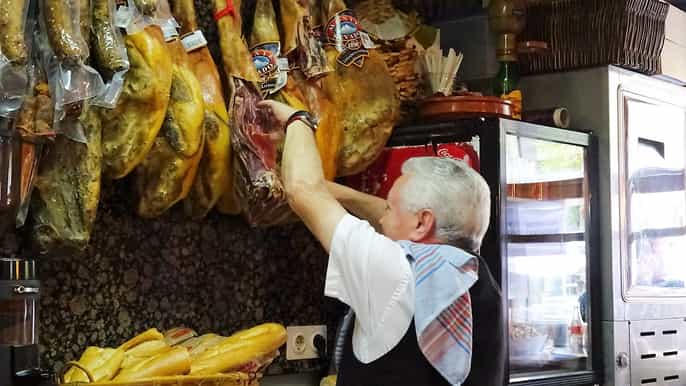 madrid ham and wine tasting tour