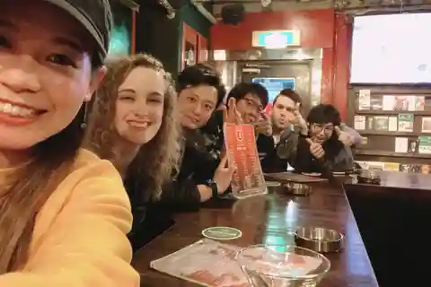 Fukuoka: Tenjin Area Drink & Food Tour with Local Guide