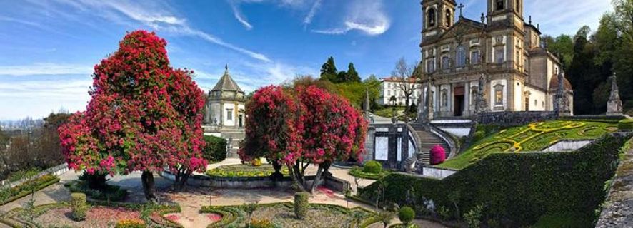 From Oporto: Braga and Guimarães Full-Day Tour with Lunch