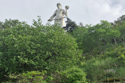 Tbilisi: tour a piedi serale della città vecchiaTbilisi: tour a piedi serale nella città vecchia