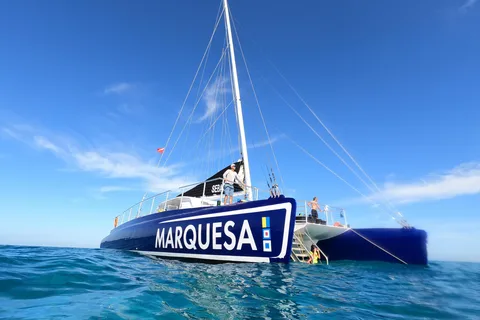 Key West: Catamaran Snorkel with Seafood Boil and Open Bar
