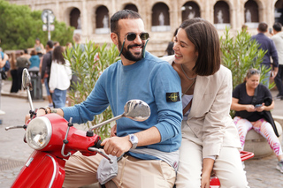 Rome: Vespa Photo Tour with Historic City Highlights