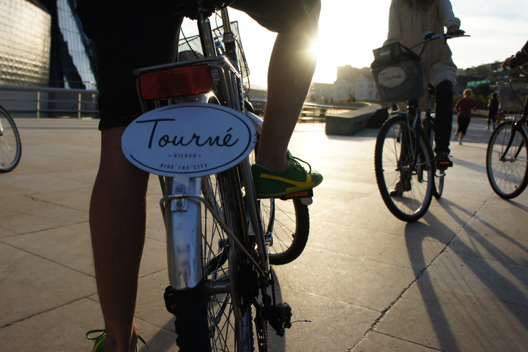 Bilbao: 3-Hour Guided Bike Tour Bilbao: German Guided Bike Tour
