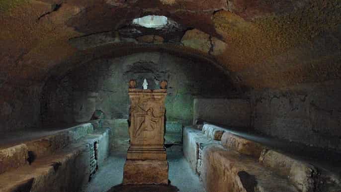 rome 2.5hour beneath the streets skiptheline small group
