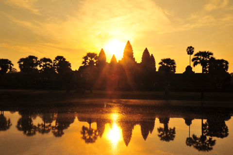 Sunrise at Angkor Wat Temple: 3-Hour Private Tour