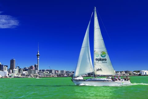 Auckland Harbour 1.5-Hour Sailing Cruise - Image 2