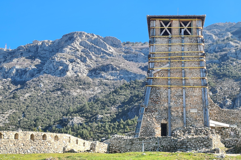 从都拉斯/戈莱姆：克鲁亚城堡与老集市游览从杜尔塞/戈莱姆出发：克鲁亚城堡与老集市游览