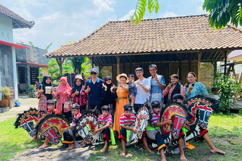 Yogyakarta: Village Tour with Ox Cart Ride and Lunch