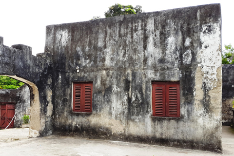 DAR ES SALAAM : TRIP DAR ES SALAAM TO BAGAMOYO OLD CITY TOUR