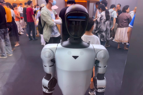 Shanghai: Jing'an Temple & Tech Robotics half-day Tour Shanghai: Jing'an Temple & Robotics Guided Tour