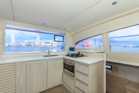 Kartagena: rejs katamaranem 43 Leopard po wyspach RosarioKartagena: 8-godzinny rejs katamaranem Leopard 43 po wyspach Rosario