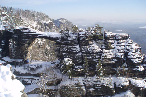 Excursión de un día de invierno a Bohemia y la Suiza sajona desde Praga