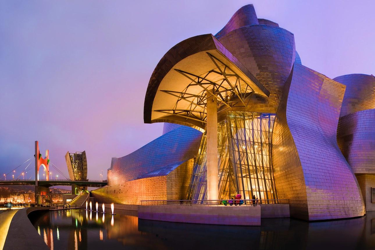 Bilbao 3-Tages-Paket: Guggenheim, Hotel & FahrradtourBilbao-Paket: Guggenheim, Hotelaufenthalt und Fahrradtour