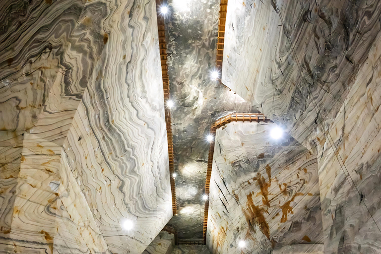 Bucharest: Salt Mine & Dracula's Tomb Day Trip