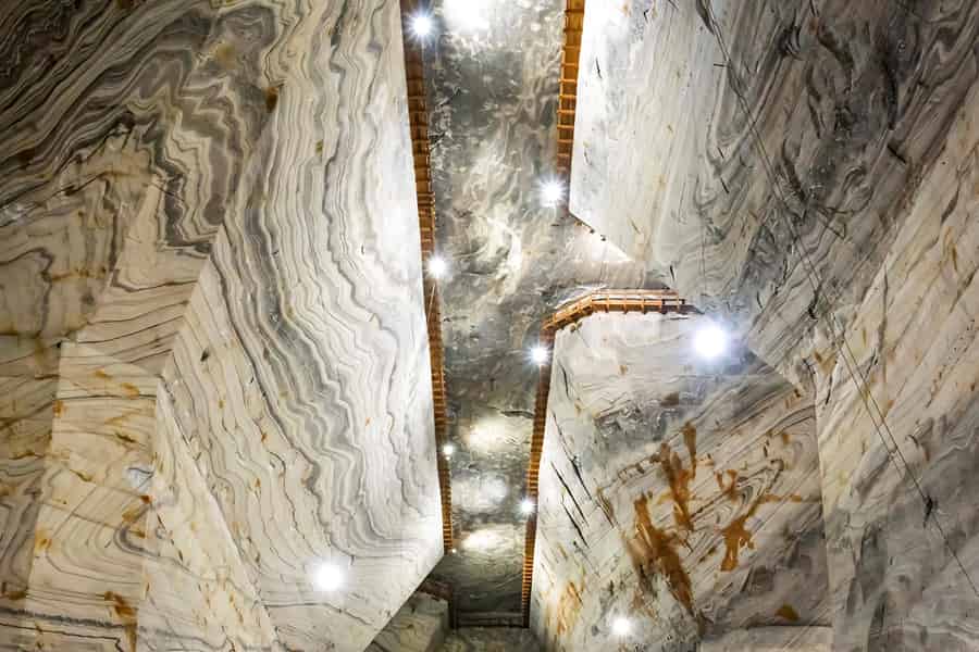 Bukarest: Salzbergwerk Slănic & Draculas Grab. Foto: GetYourGuide Bukarest: Salzbergwerk Slănic & Draculas Grab. Foto: GetYourGuide