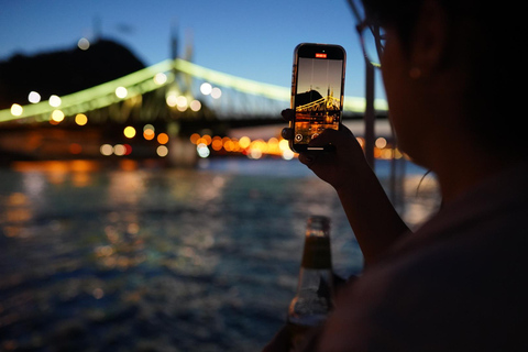 Budapest: crucero nocturno con asientos en la azotea y BYOB (trae tu propia bebida)Budapest: crucero nocturno con asientos en la azotea y bebida incluida