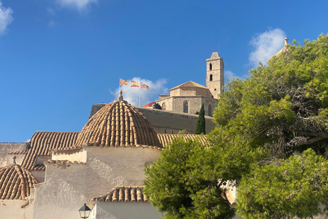 Ibiza: Tour a pie por Dalt Vila con Taller de Sangría