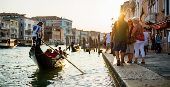 Venice: St. Mark&#39;s, Doge&#39;s Palace, Rialto, and Gondola Tour